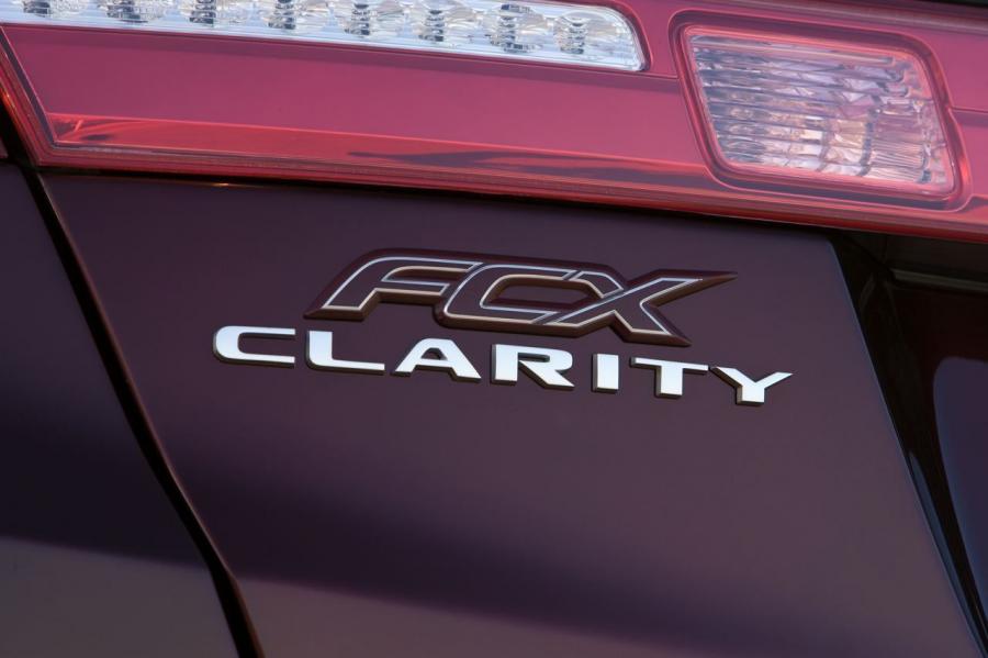  Honda FCX Clarity 2007 года  (фото 14 из 44)